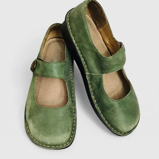 SIGNATURE FLAT SHOES