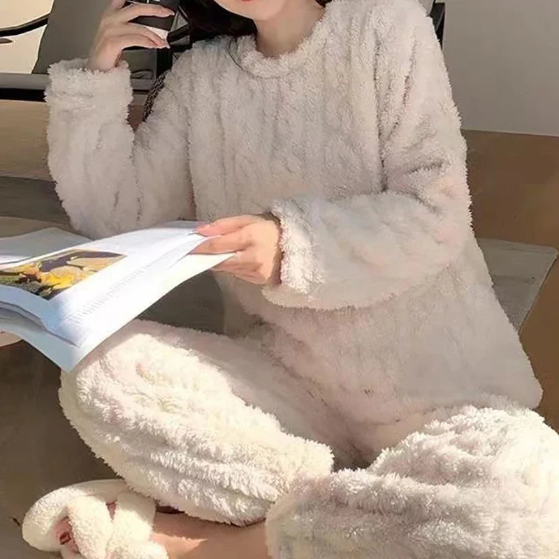 White cable knit fleece pyjama set